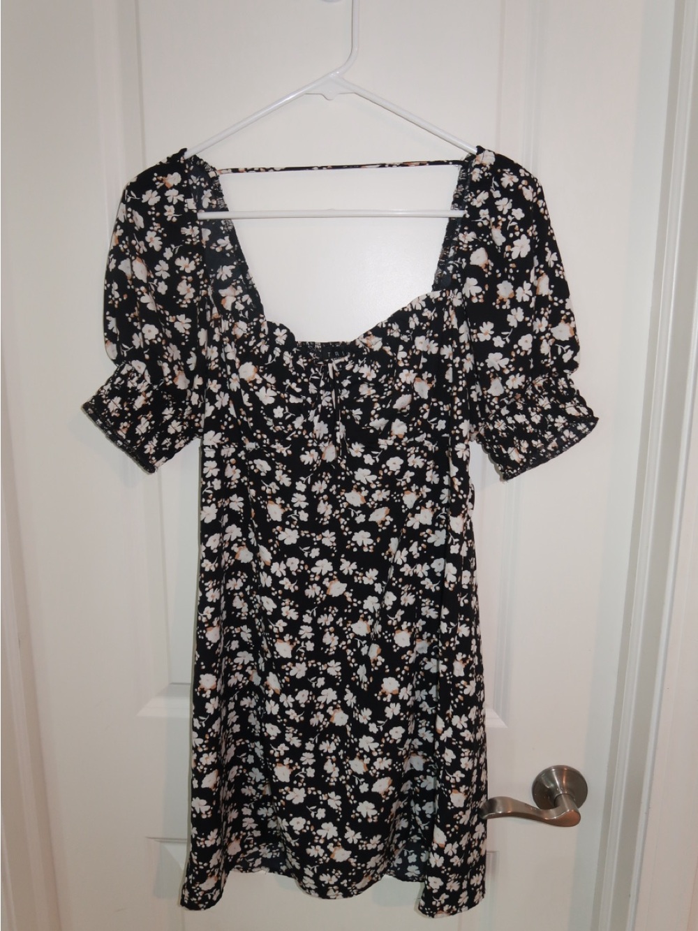 Black Floral Square-Neck Puff Sleeve Dress